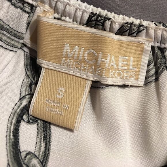 MK Chains top size small. - Picture 6 of 7